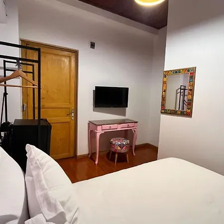 Dimora Kadikoey 호텔 *
